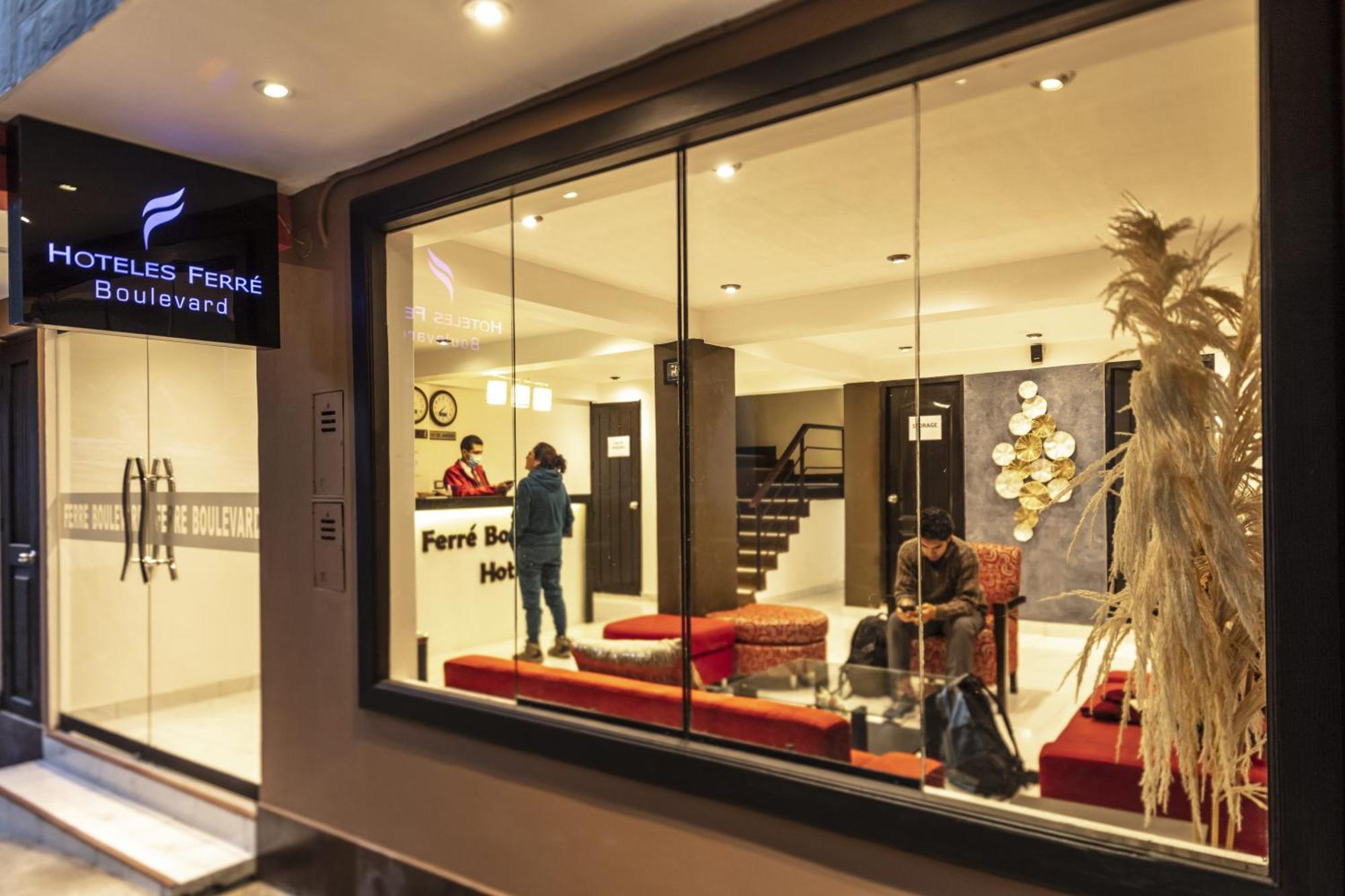 Hotel Ferre Boulevard 3*
